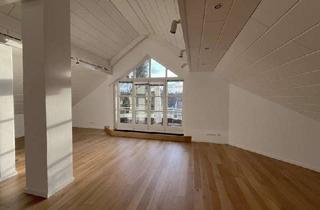 Wohnung mieten in 82031 Grünwald, Traumhaft schöne und helle 2-Zimmer-Dachgeschosswohnung in Grünwald