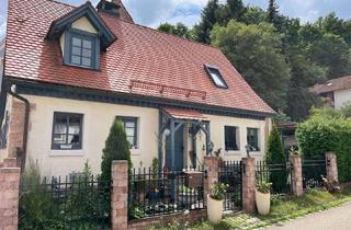 Einfamilienhaus kaufen in 91604 Flachslanden, Einfamilienhaus für Liebhaber: Saniertes Fackwerkhaus mit schönem Garten in Flachslanden