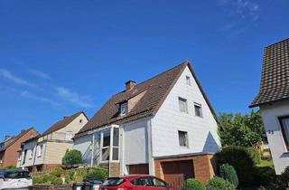 Haus kaufen in 37170 Uslar, Uslar - Schönes 280 qm-Zweifamilienhaus mit Garagen + Garten