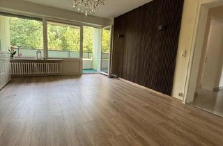 Wohnung kaufen in 40472 Düsseldorf, Düsseldorf - 4 Zimmerwohnung 93qm mit Garten EBK Stellplatz leerstehend