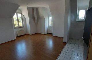 Wohnung kaufen in Moritzstraße 40, 08056 Zwickau, Zwickau - Ideal für Anleger fast im Zentrum mit viel Altbaucharme