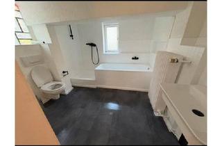 Haus kaufen in 42349 Wuppertal, Wuppertal - Kleines Fachwerkhaus zu verkaufen