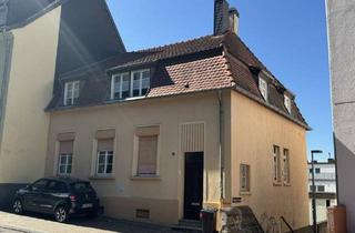 Haus kaufen in 66117 Saarbrücken, Saarbrücken - 1-2 Familien Stadthaus in ruhiger Lage Alt Saarbrücken