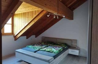 Wohnung mieten in 85604 Zorneding, Stilvolle 2-Raum-Dachgeschosswohnung mit gehobener Innenausstattung mit Balkon und EBK in Zorneding