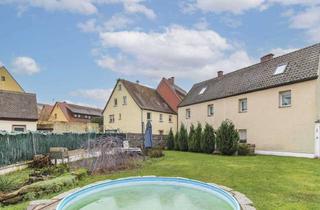Anlageobjekt in 91452 Wilhermsdorf, Zwei Häuser – viele Möglichkeiten: Charmantes Immobilienpaket in Wilhermsdorf