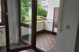 Wohnung mieten in Hoffmann Str, 71229 Leonberg, Leonberg 1-Zimmer-Wohnung mit Balkon, Stellplatz und Einbauküche