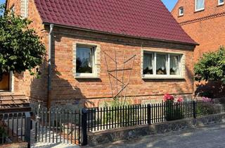 Einfamilienhaus kaufen in 19303 Dömitz, Provisionsfreies Einfamilienhaus zentrumsnah und doch im Günen