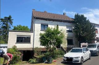 Haus kaufen in 66346 Püttlingen, Püttlingen - 1 2 3 Familienhaus, gr. Garten, 4 Parkpl., ruhige+zentrale Lage