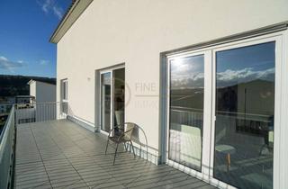 Wohnung kaufen in 97990 Weikersheim, DG-Wohnung mit Terrasse, Gartenanteil und Effizienz A+! Auch für Kapitalanleger! Rendite 4,15%!