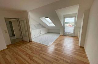 Wohnung kaufen in 89340 Leipheim, Provisonsfrei: Frisch renovierte 2-Zimmer-DG-Wohnung mit kleinem Balkon in Leipheim
