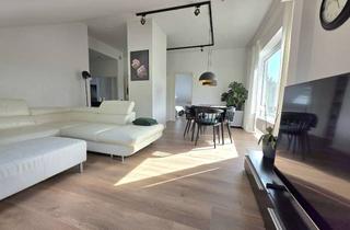 Wohnung kaufen in 65779 Kelkheim, 4-Zimmer-Dachgeschosswohnung mit Garage & Top-Lage in Kelkheim