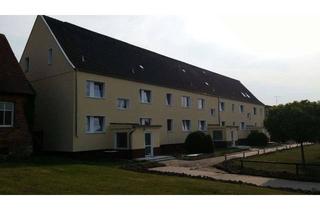 Wohnung mieten in Kuhsdorf 38, 16928 Pritzwalk, 3-R-Wohnung! Grüne ruhige Lage in gemütlicher Umgebung!