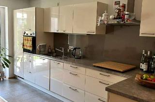 Wohnung mieten in Maxhütter Str. 7a, 93133 Burglengenfeld, Geschmackvolle, neuwertige 2-Zimmer-EG-Wohnung mit geh. Innenausstattung, Terasse, Garten und EBK