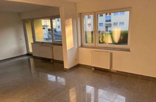Wohnung mieten in Taubenbergstraße, 40625 Gerresheim, Geschmackvolle Maisonette-Wohnung mit Balkon, Einbauküche und großem Garten in Gerresheim