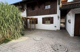 Wohnung mieten in Am Kirchfeld 3a, 83416 Saaldorf-Surheim, Exklusive 3-Raum-EG-Wohnung mit gehobener Innenausstattung mit EBK in Surheim