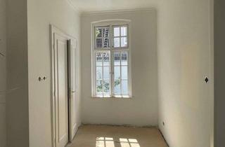 Wohnung mieten in 24105 Düsternbrook, Erstbezug nach Modernisierung mit Terrasse + Balkon: 3-Zimmer-Wohnung mit geh. Innenausstattung