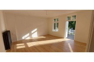 Wohnung mieten in 24105 Düsternbrook, Charmante 3-Zimmer Altbau-Wohnung in bester Lage mit Terrasse + Balkon, komplett saniert