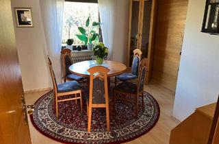 Wohnung mieten in Hahnhofer Weg 16, 90537 Feucht, Stilvolle, neuwertige 3-Raum-Terrassenwohnung mit geh. Innenausstattung mit Balkon und EBK in Feucht