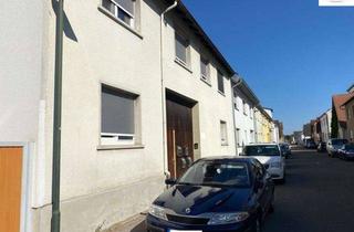 Einfamilienhaus kaufen in 76706 Dettenheim, °°° MEHRFAMILIENHAUS MIT 4 WOHNUNGEN, 3 GARAGEN, GARTEN UND AUSBAUPOTENZIAL °°°