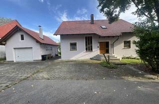 Haus kaufen in Ortsstraße, 92263 Ebermannsdorf, 6.000 m² Grund: Großes Wohnhaus mit PV-Anlage & Einliegerwohnung