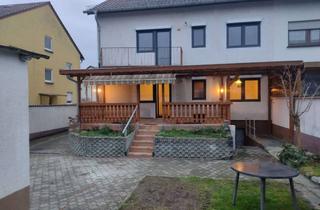 Wohnung mieten in Waldstraße, 76694 Forst, Kernsanierte 3-Zimmer-Wohnung im EG mit gehobener Innenausstattung, Balkon und Garten in Forst