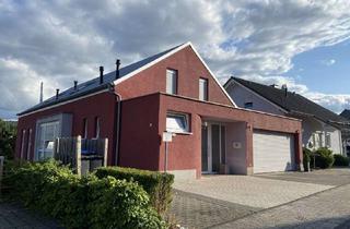 Wohnung mieten in 57074 Siegen, Top Architektur, zentral, Südlage, Einbauküche, Terrasse, Garten, Stellplatz