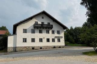 Haus kaufen in Schulstraße, 94139 Breitenberg, Attraktives Entwicklungsgrundstück mit zwei Häusern im Bayerischen Wald
