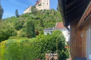 Haus kaufen in Buchenweg, 88289 Waldburg, Traumhaftes Eigenheim mit zwei Mietwohnungen unterhalb der historischen Waldburg
