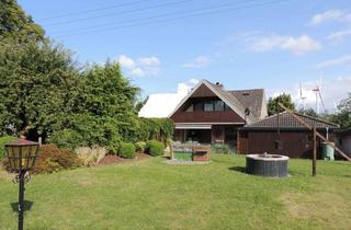 Doppelhaushälfte kaufen in 23730 Schashagen, **SONNIGE ZWEI-FAMILIEN-DOPPELHAUSHÄLFTE, ca. 160m² Wfl, 6 Zi. 1000 m² Grundstück/Ostseenah**