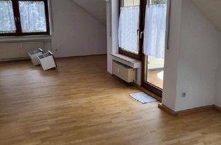 Wohnung kaufen in Hohenstaufenstr. 66, 73033 Göppingen, Göppingen - Schöne, großzügige DG-Wohnung
