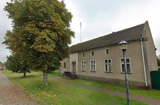 Haus kaufen in 16866 Kyritz, Kyritz - 5280qm Grundstück mit zwei Bauplätzen Renovierungsobjekt