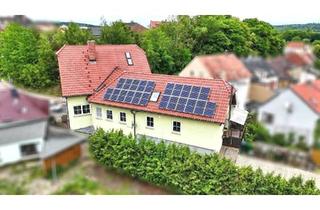 Wohnung kaufen in 07607 Eisenberg, Raum für vielfältigen Ausbau mit Garten und Garage