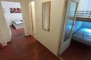 Wohnung mieten in Paulstraße, 10557 Tiergarten, 1,5-Zimmer Wohnung, Hochpaterre, Die Wohnung liegt hin zu einer Grünanlage.