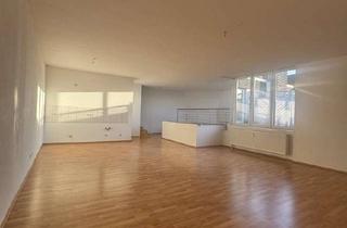 Wohnung mieten in Neumarkt 23, 47441 Moers, Über den Dächern von Moers: Großzügige 3-Zimmer-Wohnung mit Dachterrasse in der Moerser Innenstadt!