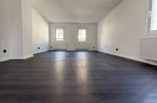 Wohnung mieten in Jan-Wellem-Straße 30, 51789 Lindlar, Erstbezug nach Sanierung mit Terasse: Stilvolle 3-Raum-Erdgeschosswohnung mit lux. Innenausstattung