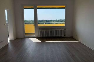 Wohnung mieten in Am Forstacker 33, 13587 Spandau, Single-Apartment im Dachgeschoss - mit Balkon und tollem Ausblick! Nur für EINE Person!