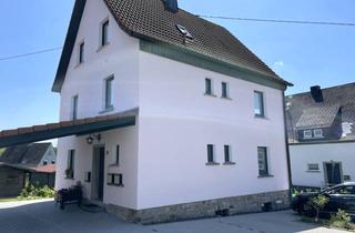 Wohnung mieten in 57627 Hachenburg, Helle, moderne 2-ZKB Wohnung mit Gartenhaus, Terrasse und zwei Stellplätzen
