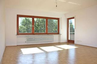 Wohnung mieten in Pflegerbauerstraße, 81925 Bogenhausen, Schöne 3 Zimmer-Wohnung mit 2 Bädern, EBK und Balkon Nähe der Emmeramsmühle am Englischer Garten