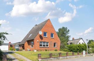 Einfamilienhaus kaufen in 24364 Holzdorf, Viel Platz für alle! Einfamilienhaus mit Einliegerwohnung in idyllischer Feldrandlage