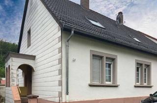 Haus kaufen in 66424 Homburg, Hübsches Wohnhaus (teilrenoviert) mit Garten und Garage
