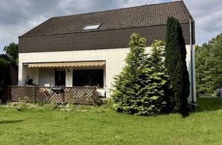 Einfamilienhaus kaufen in 32758 Detmold, Einfamilienhaus mit Einliegerwohnung und großem Grundstück