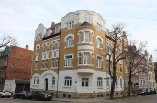 Mehrfamilienhaus kaufen in 06712 Zeitz, Denkmal-Mehrfamilienhaus mit Garagen zu verkaufen
