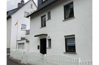 Haus kaufen in 35789 Weilmünster, Großzügiges Mehrgenerationenhaus mit Ausbaupotentioal