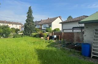 Anlageobjekt in 64546 Mörfelden-Walldorf, Zwei-Familienhaus + Bungalow auf großem Baugrundstück