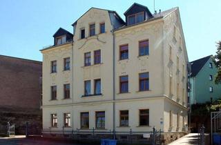 Wohnung kaufen in Auerbacher Straße 40, 08107 Kirchberg, Leerstehende, helle 2-Raumwohnung mit EBK in Kirchberg! Denkmalschutz!