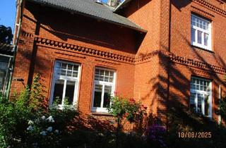 Villa kaufen in 21712 Großenwörden, Großenwörden - Stilvolle Villa unverbaut mit großem Nebengebäude und Garten