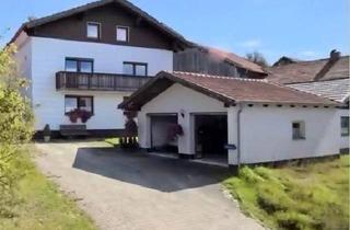Haus kaufen in 94259 Kirchberg im Wald, Kirchberg im Wald - Zweifamilienhaus in sonniger Lage mit viel Potenzial