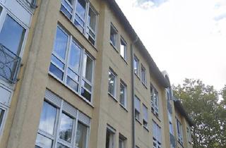 Wohnung mieten in 68169 Neckarstadt, Kleine 3 ZKB Dachgeschoss Wohnung ohne Aufzug zu vermieten !