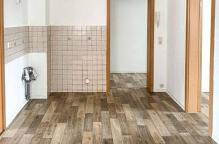 Wohnung mieten in Dr. Otto- Nuschke Str. 11, 09376 Oelsnitz, Helle, großzügige Wohnung- zentral gelegen