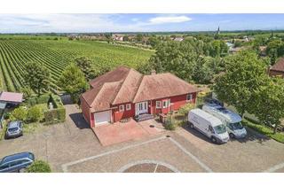Einfamilienhaus kaufen in 76879 Essingen, Großzügiges Einfamilienhaus in ruhiger Feldrandlage - Wohnen auf einer Ebene!